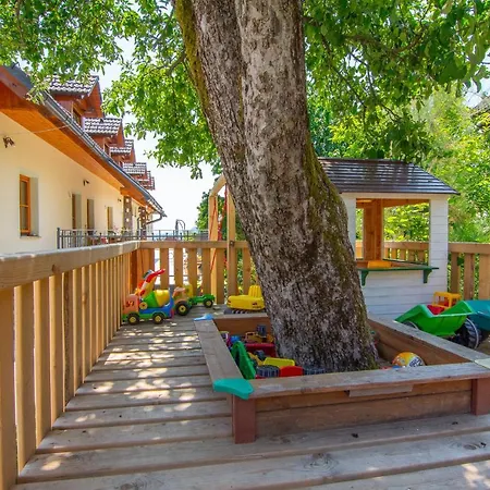 Tourist Farm 