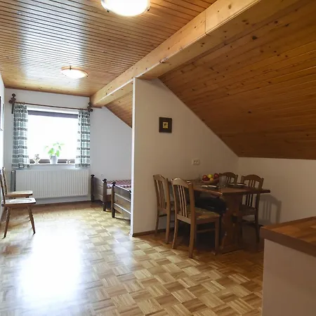 Tourist Farm Pri Biscu Bauernhof