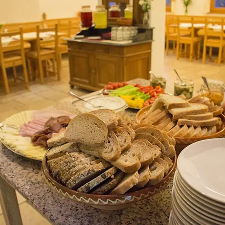 Bivanje na kmetiji Tourist Farm 