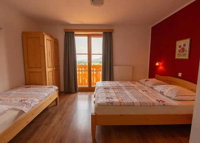 Tourist Farm Pri Biscu Bauernhof *