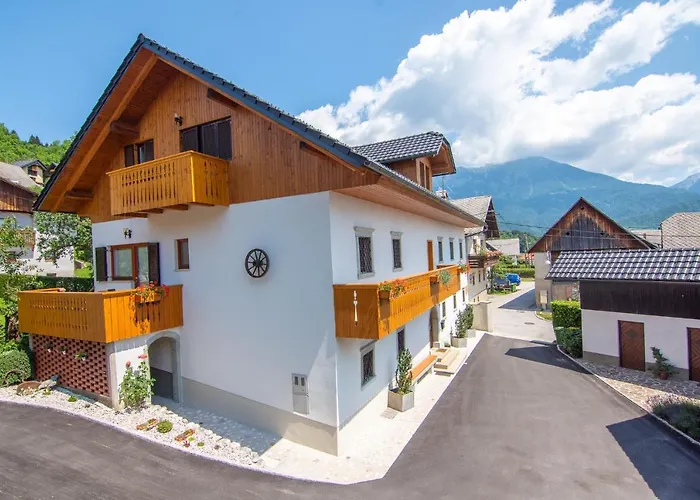 Tourist Farm Pri Biscu Bauernhof *